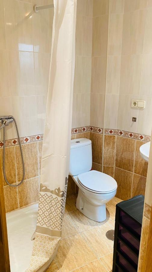 Piso 3 Habitaciones Al Lado Del Auditorio Y A 5 Min De Oviedo Centro エクステリア 写真