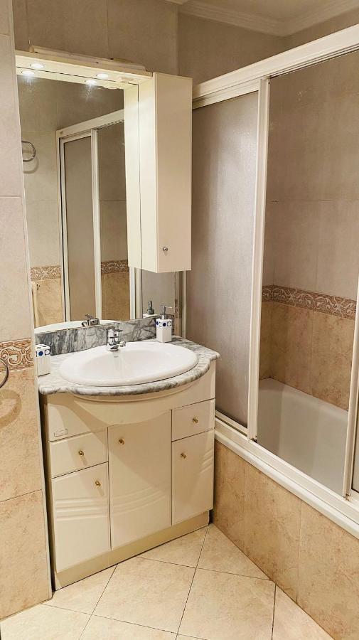Piso 3 Habitaciones Al Lado Del Auditorio Y A 5 Min De Oviedo Centro エクステリア 写真