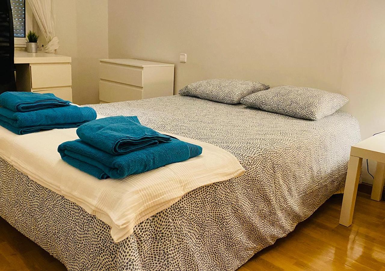 Piso 3 Habitaciones Al Lado Del Auditorio Y A 5 Min De Oviedo Centro エクステリア 写真